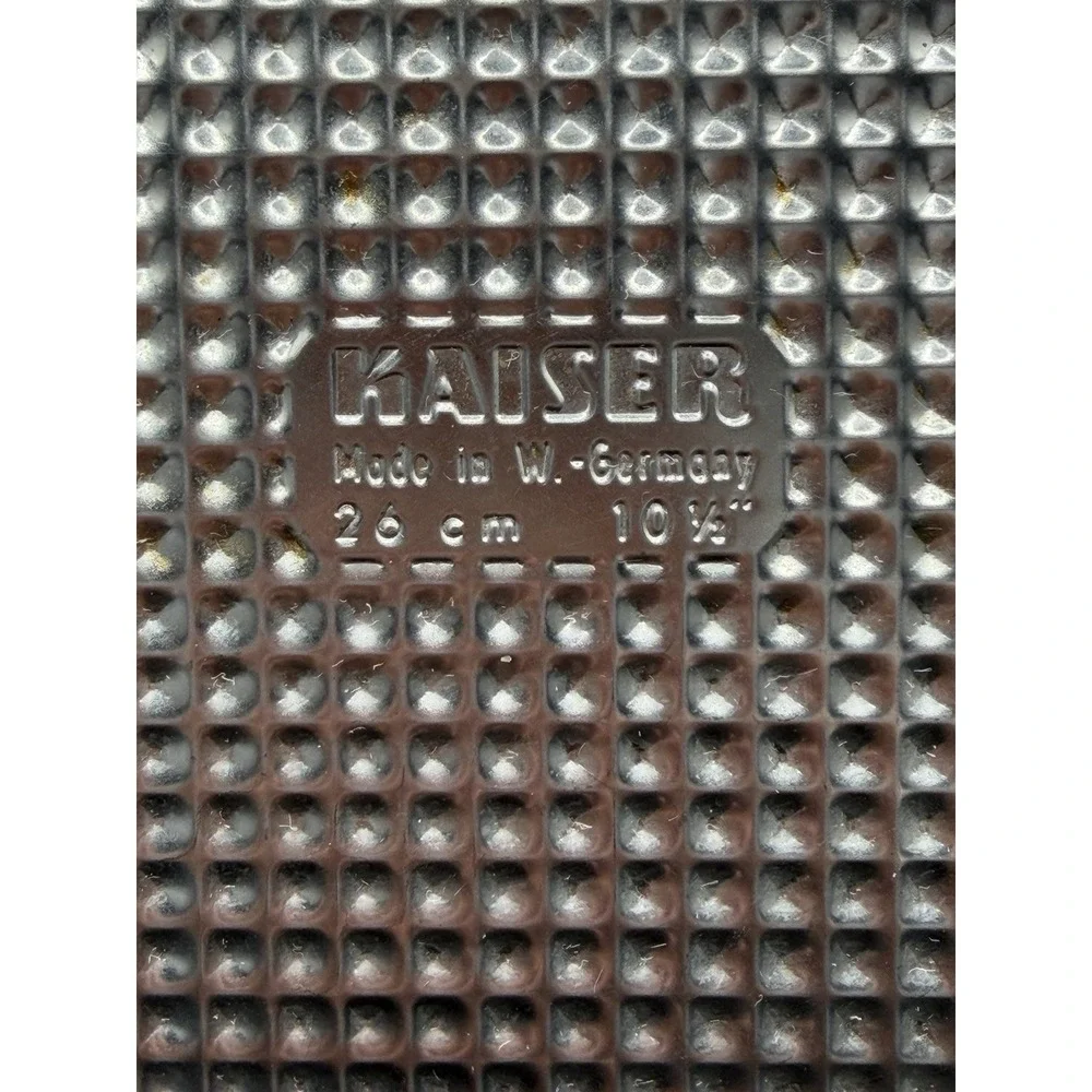 One Vintage Kaiser‎ W. Germany 10.5